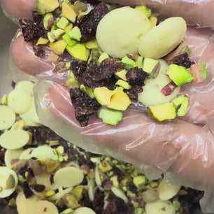 Berry Nutty - Pistachio & Cranberry